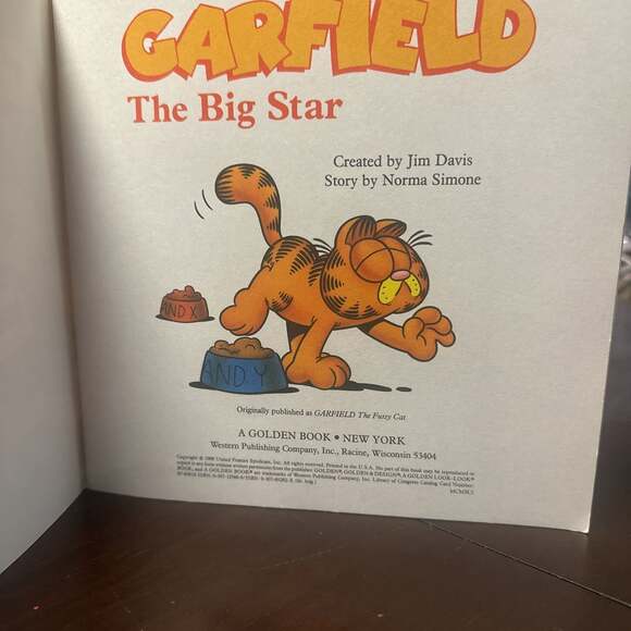 Garfield The Big Star Golden Look-Look Book - Picture 2 of 4